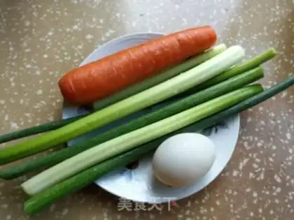 Make Garlic carrot fried eggs step 0
