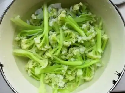 Make Five bouquets for organic vegetables step 2