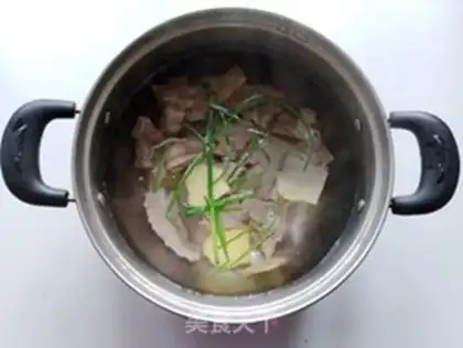 Make Seafood mushroom carrot soup step 3