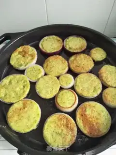 Make Egg onion ring breakfast cake step 9