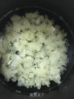 Make Rose silver ear soup step 2