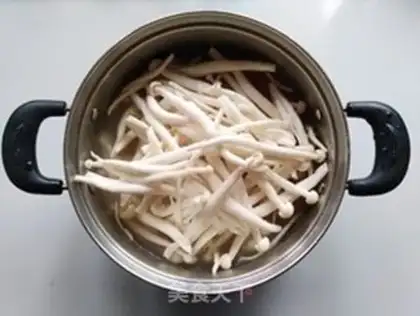 Make Seafood mushroom carrot soup step 5