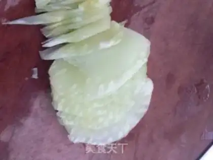 Make Garlic omelet rice step 1