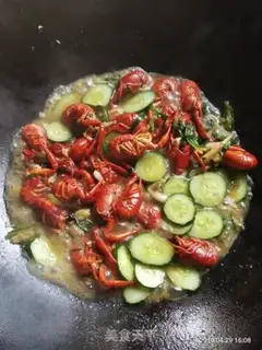 Make Spicy lobster step 8