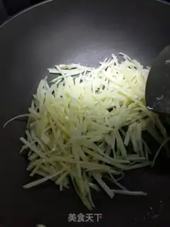 Make Spamed potatoes and fried eggs step 7