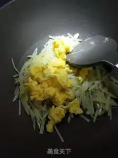 Make Spamed potatoes and fried eggs step 8