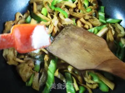 Make Pyre radish dry noodles step 7