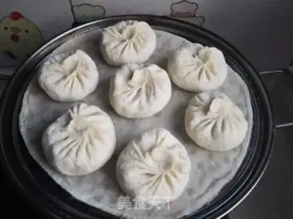 Make Spinach buns step 15