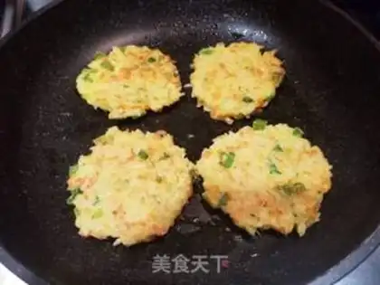Make Carrot egg rice cake step 8