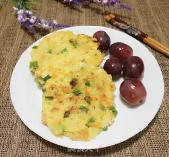Make Carrot egg rice cake step 9