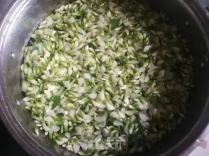 Make Spinach buns step 19