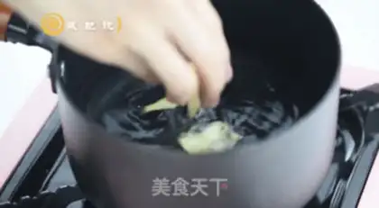 Make Porridge and pork soup step 1