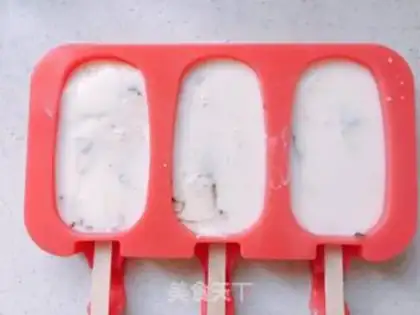 Make Milk chocolate ice cream step 4