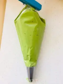 Make A tea truck wheel puff step 7