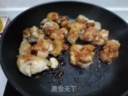 Make Nanjian peanut pig hoof step 3