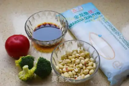Make Peanut noodles step 0