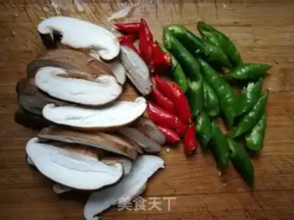 Make Frozen pepper fried eggs step 5