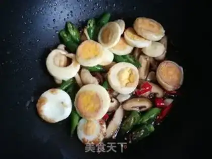 Make Frozen pepper fried eggs step 10