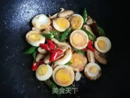 Make Frozen pepper fried eggs step 11