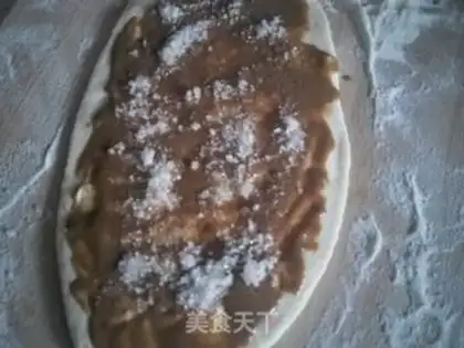 Make Sesame sauce and sugar rolls step 4