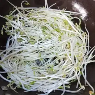 Make The bean sprouts step 7