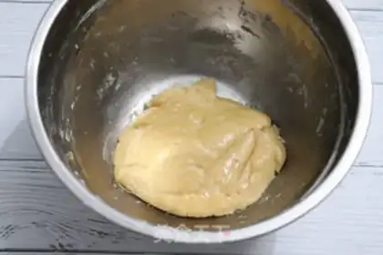 Make Crab moon cakes step 4