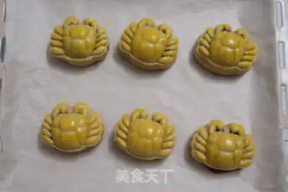 Make Crab moon cakes step 18