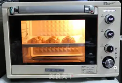 Make Crab moon cakes step 19