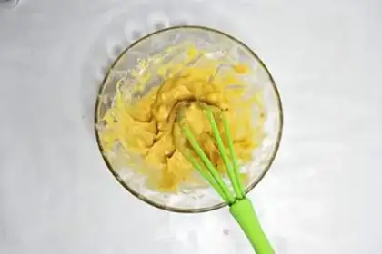Make Vibrant yogurt muffins step 4