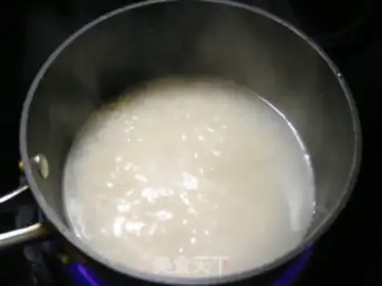 Make Egg onion porridge step 1