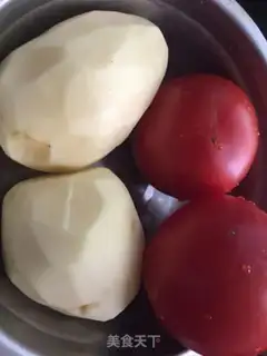 Make Potato tomato bone soup step 0