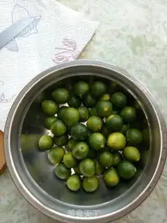 Make A green orange with honey step 0