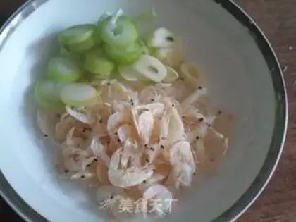 Make Shrimp-covered silk step 3