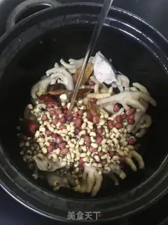 Make Boots, peanuts, chicken feet step 5