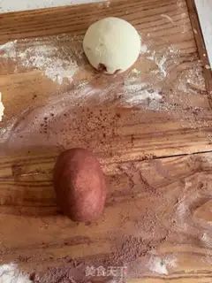Make Piggy little buns step 3