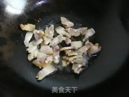 Make Burn the potatoes with pork step 3