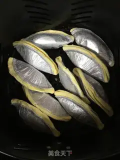 Make Eggskin banana pie step 5