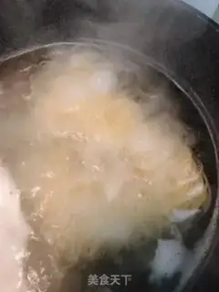 Make White sauce. Noodles step 1