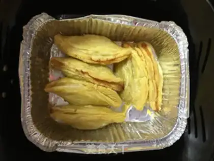 Make Eggskin banana pie step 8