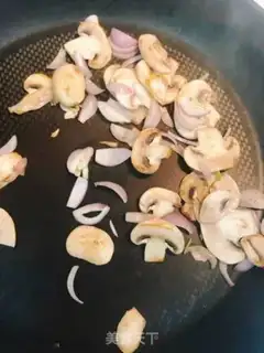 Make White sauce. Noodles step 2