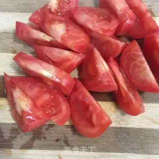 Make Egg tomato soup step 1