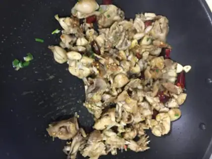 Make Dry pepper saline frog step 4
