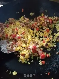 Make Gold boat egg fried rice step 7