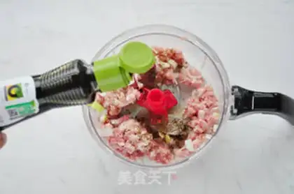 Make Eggskin roll step 1