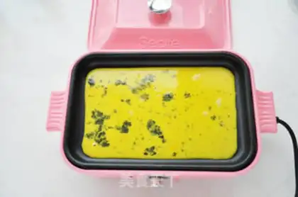 Make Eggskin roll step 3