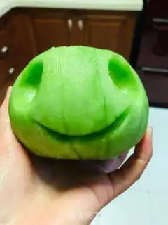Make Frog and fruit step 8