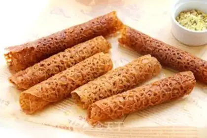 Make A beehive coffee roll step 9