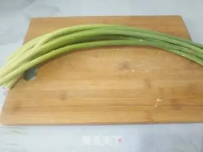 Make Garlic ham and sausage step 0