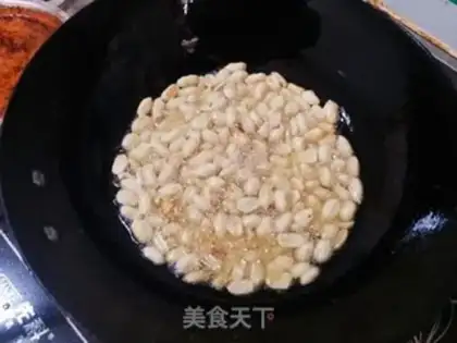 Make Homemade pepper oil step 4