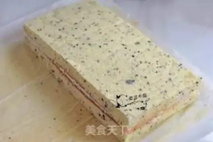 Make Black sesame sandwich cake step 9